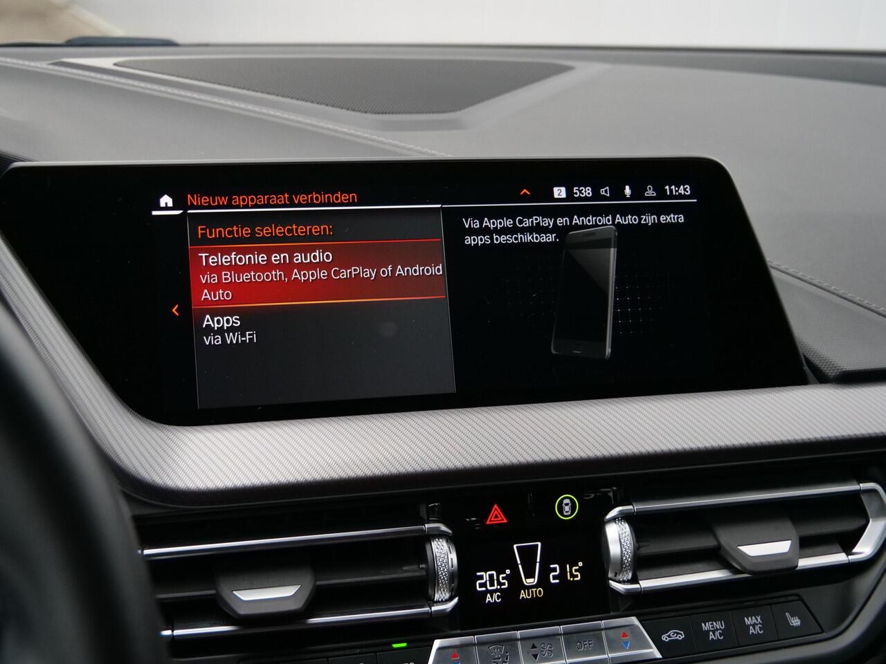 BMW 1-SERIE 116i Business Edition Plus 109 Pk Navigatie / Apple Carplay / Camera / Leer / DAB