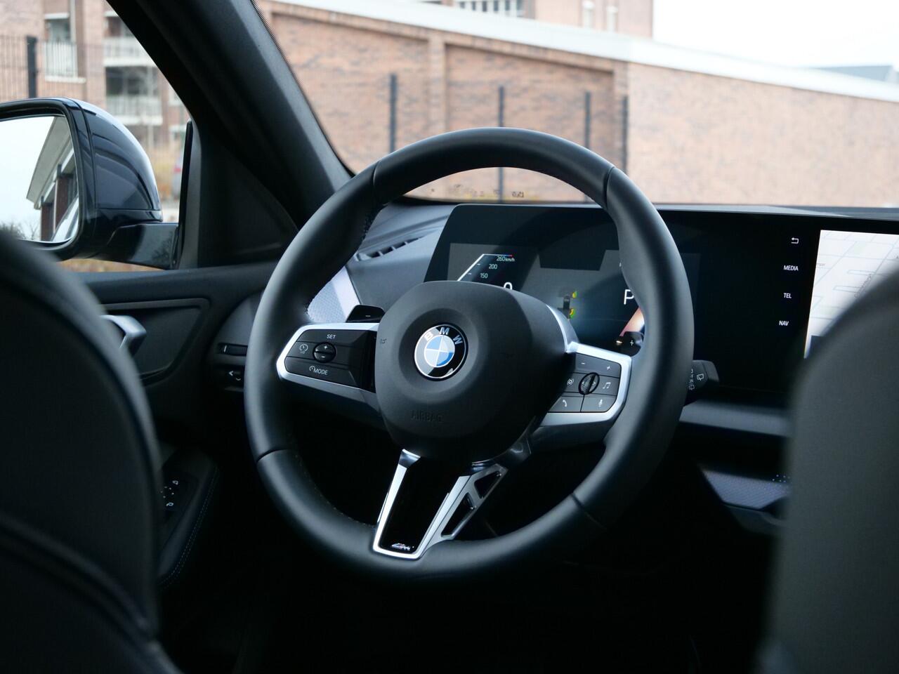 BMW 1-SERIE 116 automaat 123pk M Sportpakket Pro Stoelverwarming / Camera / Keyless entry