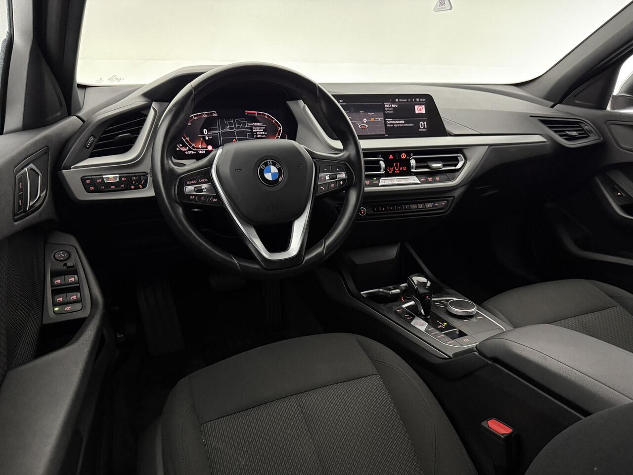 BMW 1-SERIE 118i Executive Edition 141PK | Virtual | Carplay | Cruise | Navigatie | Parkeersens. | NAP