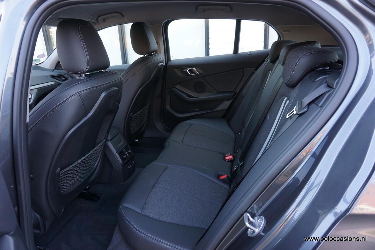 BMW 1-SERIE 118i Exec Automaat | Live Cockpit | Carplay | Sportinter