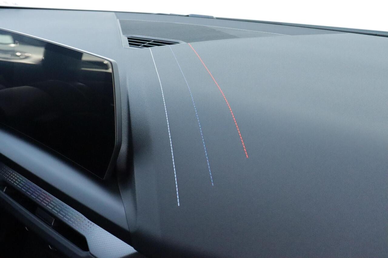 BMW 1-SERIE 120 M Sport Design Edition Stuurrwielverwarming/ Comfort Access/ Achteruitrijcamera/ panoramadak/ Sportstoelen/ Stoelverwarming/ Harman-Kardon