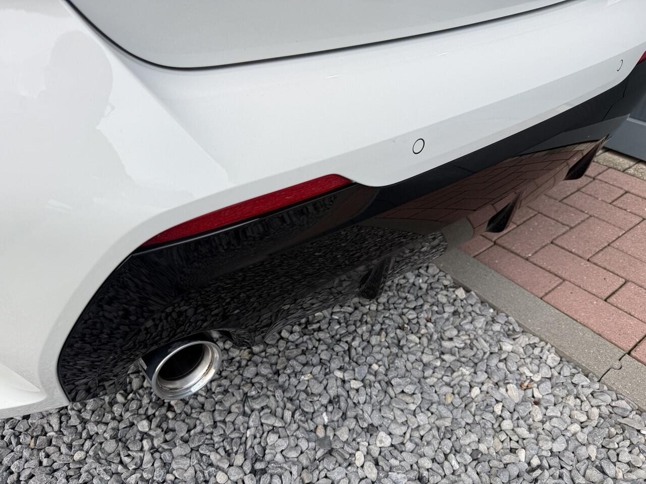 BMW 1-SERIE 118i High Executive M-Sportpakket 5-drs