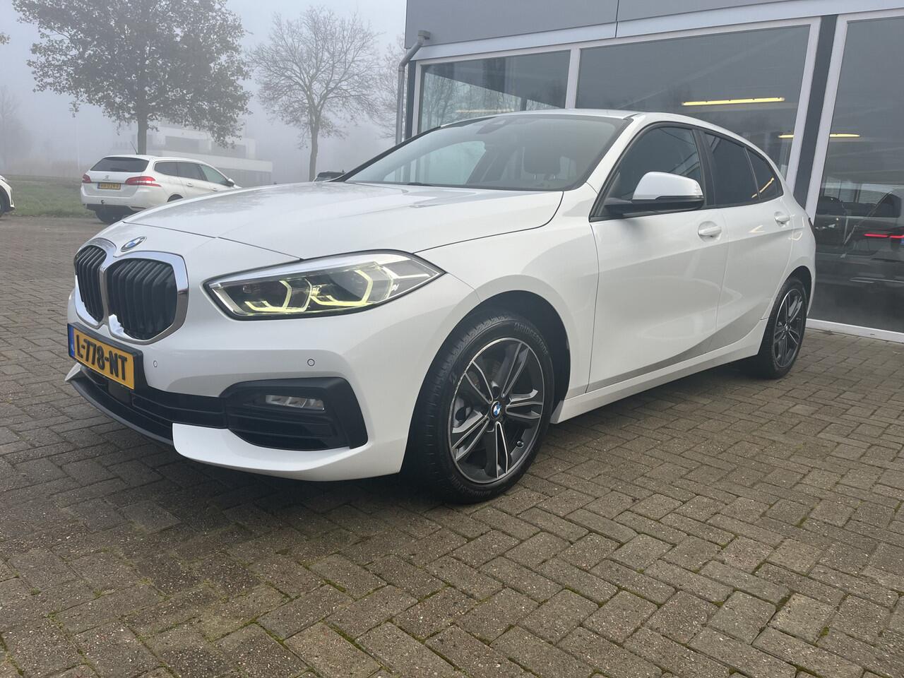 BMW 1-SERIE 116i Business Edition / Clima / Virtual / Led / Pdc 50%deal 8975 ACTIE