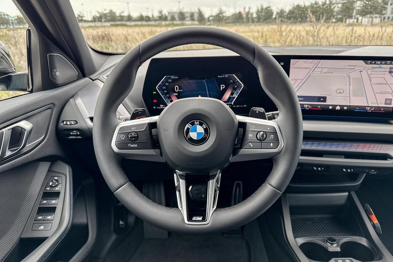 BMW 1-SERIE 120 M Sport Design Edition | Harman Kardon | Comfort Access | Stoelverwarming |
