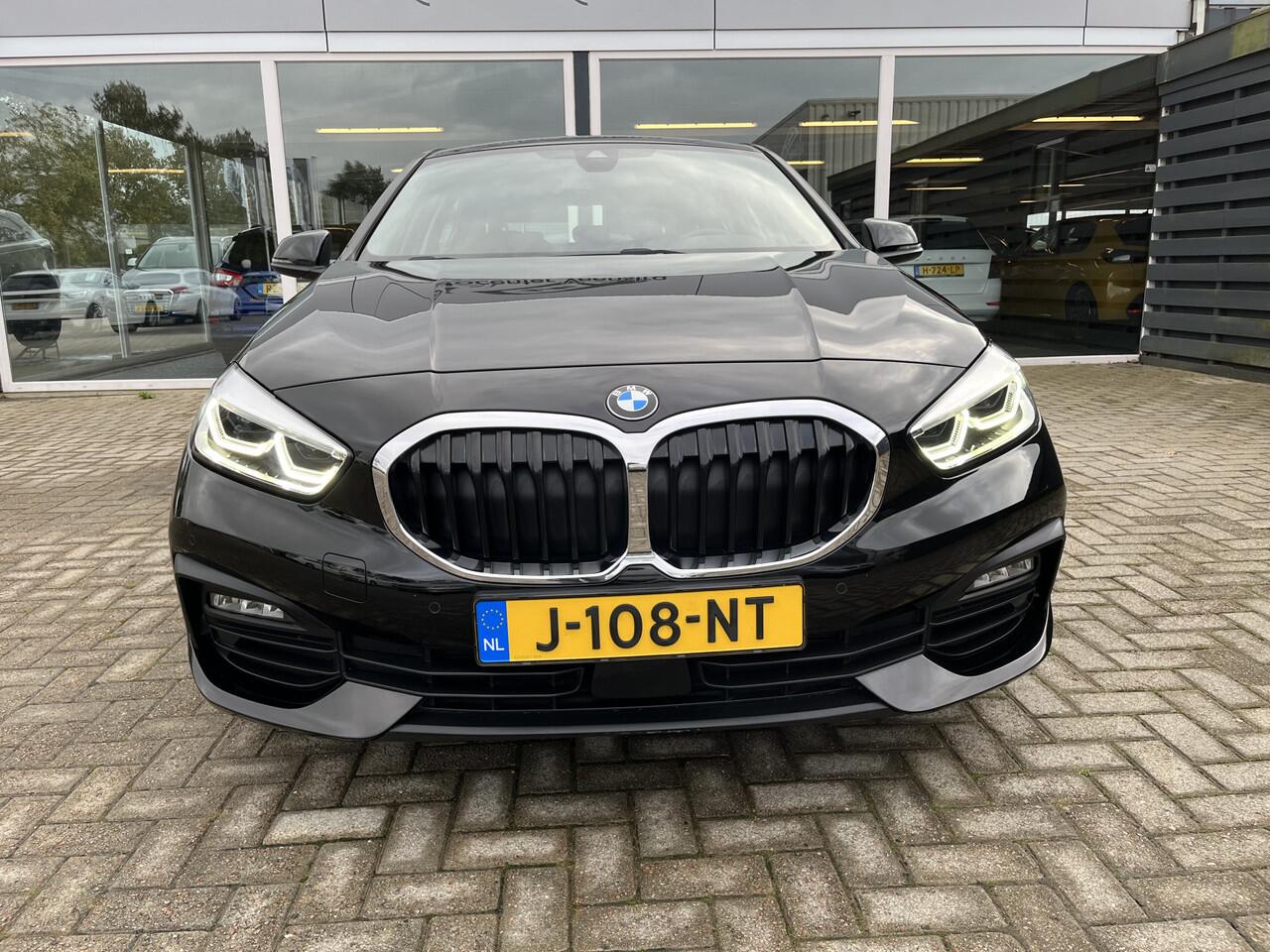 BMW 1-SERIE 118i Executive Edition 50% deal 8975,- ACTIE Virtual / Led / Carplay