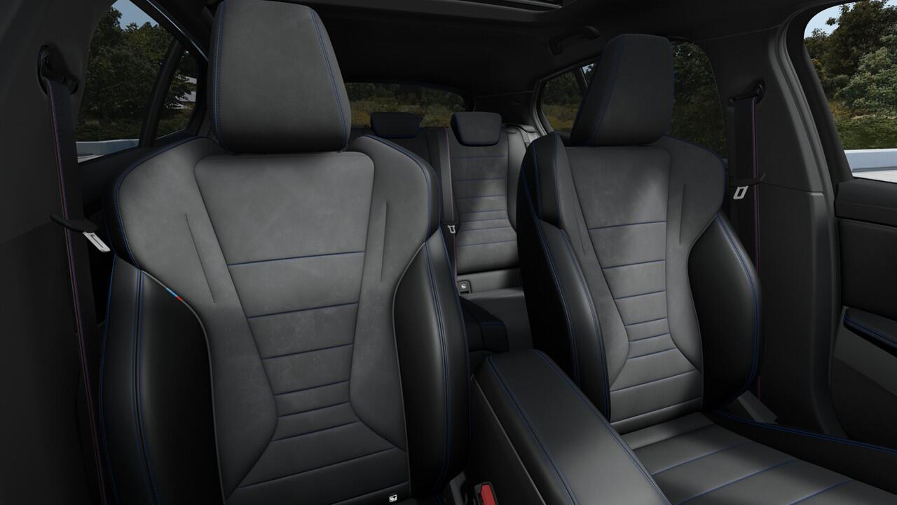 BMW 1-SERIE 120 High Executive M Sport Automaat / Panoramadak / Sportstoelen / M Adaptief onderstel / Comfort Access / Adaptieve LED / Head-Up / Harman-Kardon