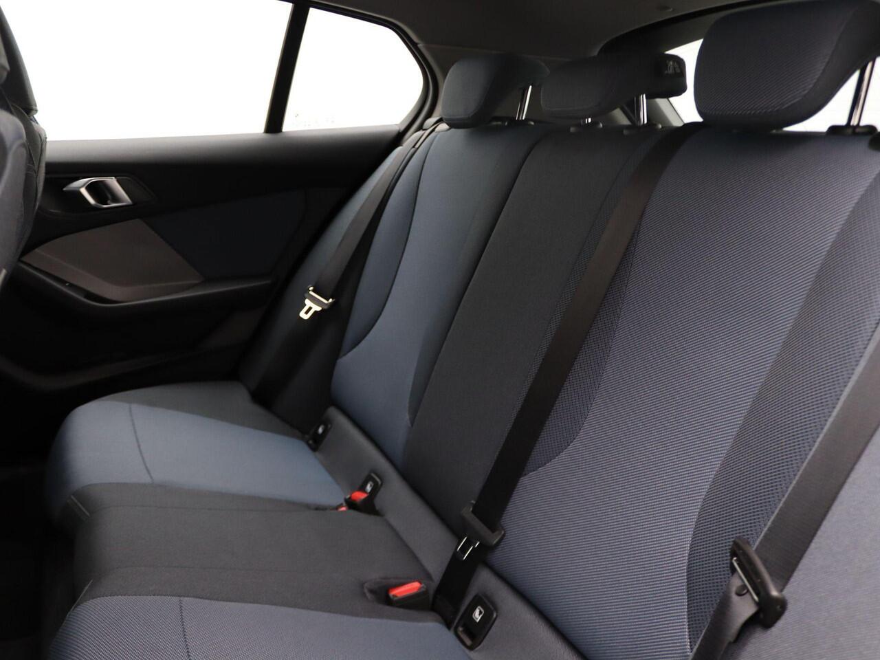 BMW 1-SERIE 120 DAB | HIFI | Driving Assistant | Harman Kardon | 18"