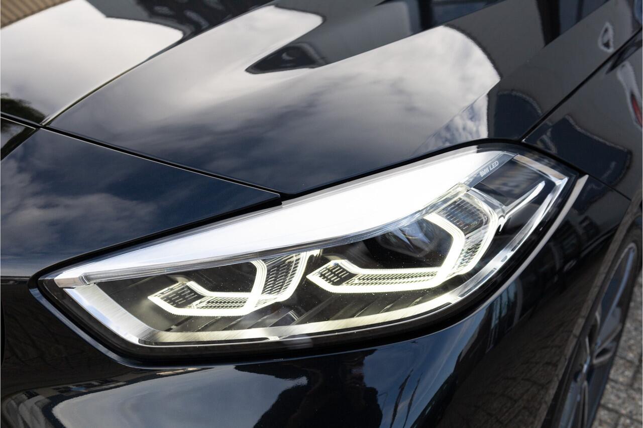 BMW 1-SERIE 118i Sport Line Business Edition ?CAM?NAV?Apple?CC