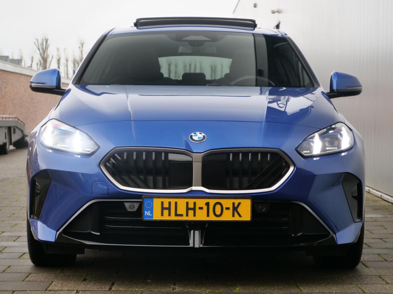 BMW 1-SERIE 120 156 Pk Automaat M-Sportpakket Navi / DAB / Schuifdak / Apple carplay