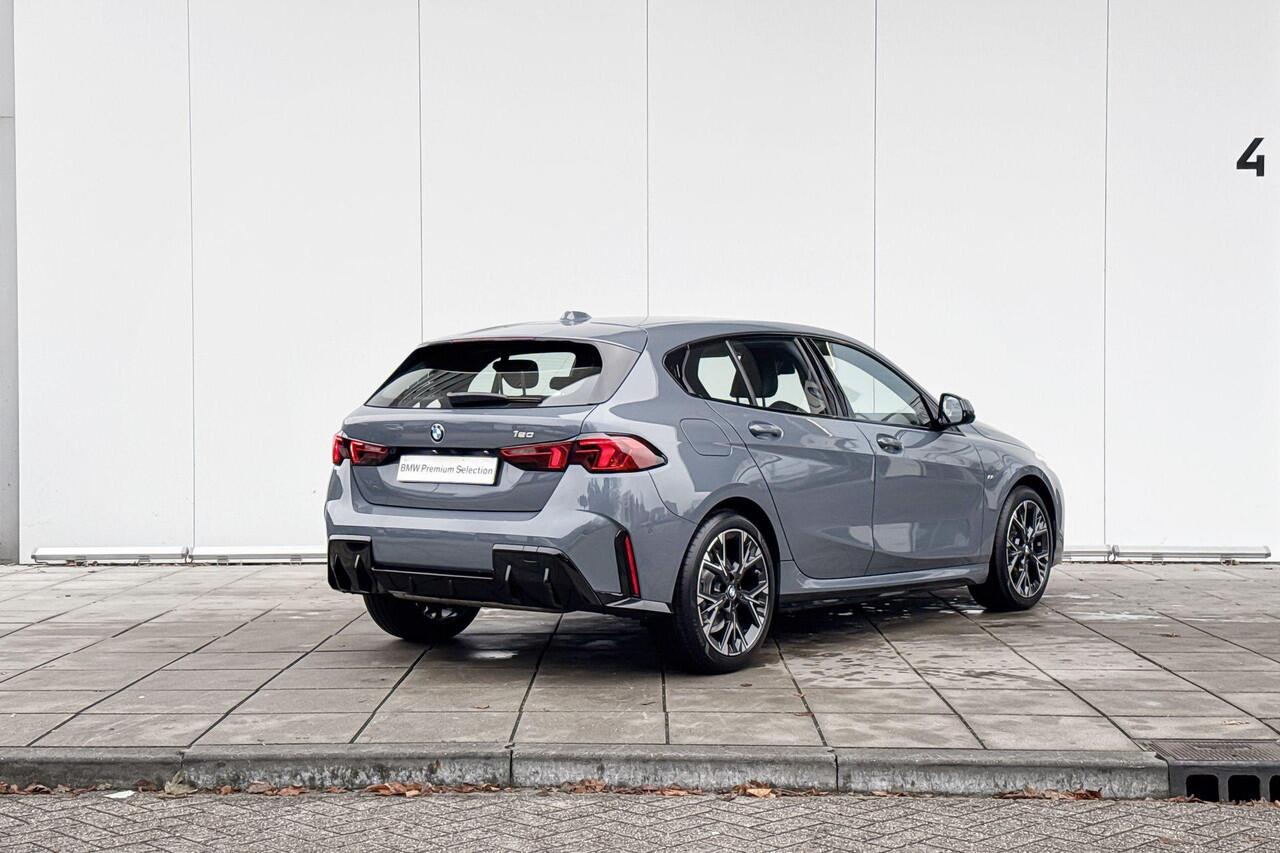 BMW 1-SERIE 120 M Sport / Head-Up / Adaptief LED / Comfort Acces / Elektrisch verstelbare voorstoelen / Parking Assistant Plus