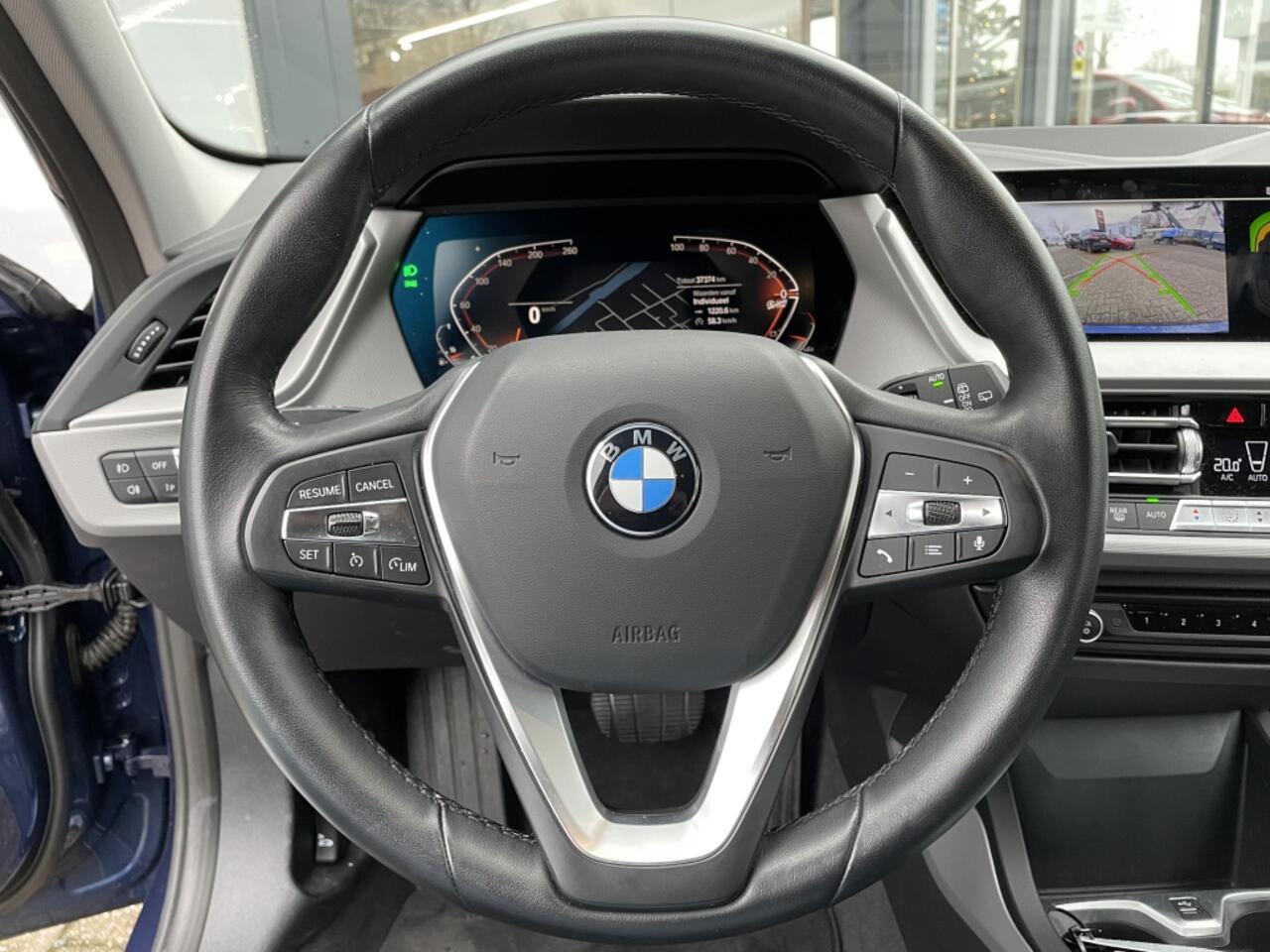 BMW 1-SERIE 118i Introduction Edition | Trekhaak | Camera | Navi