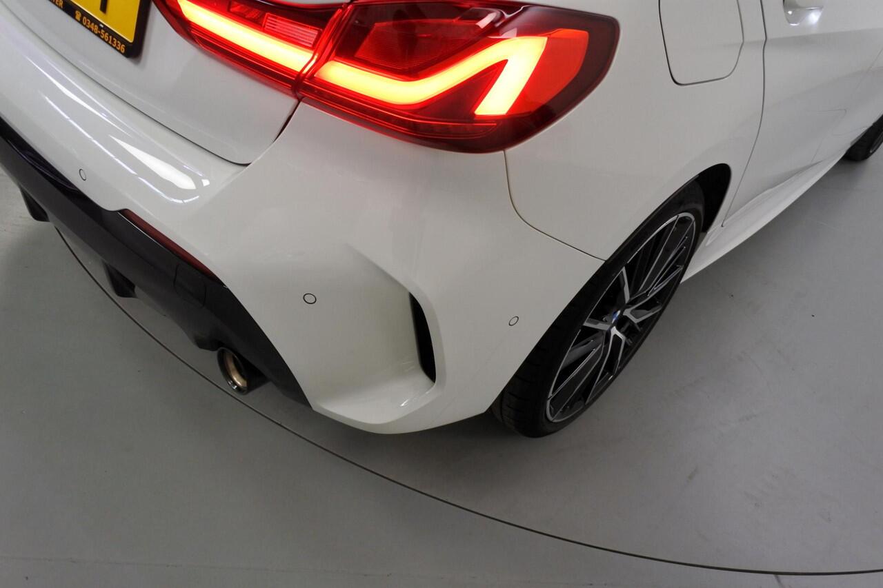 BMW 1-SERIE 120iA M-Sport+ 1 eigenaar Nieuwstaat!