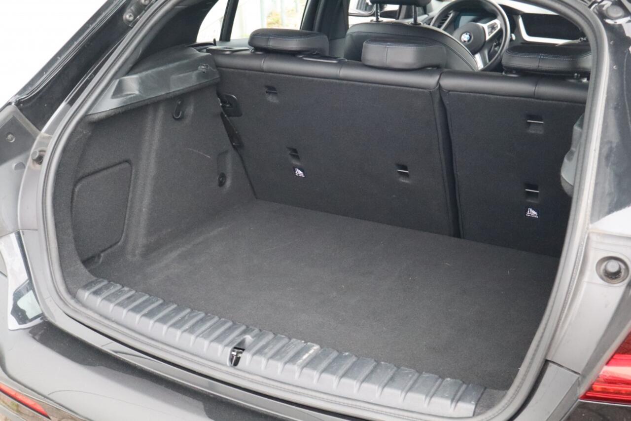 BMW 1-SERIE 118i M Sport I Geen Import I M pakket | Carplay | Compleet