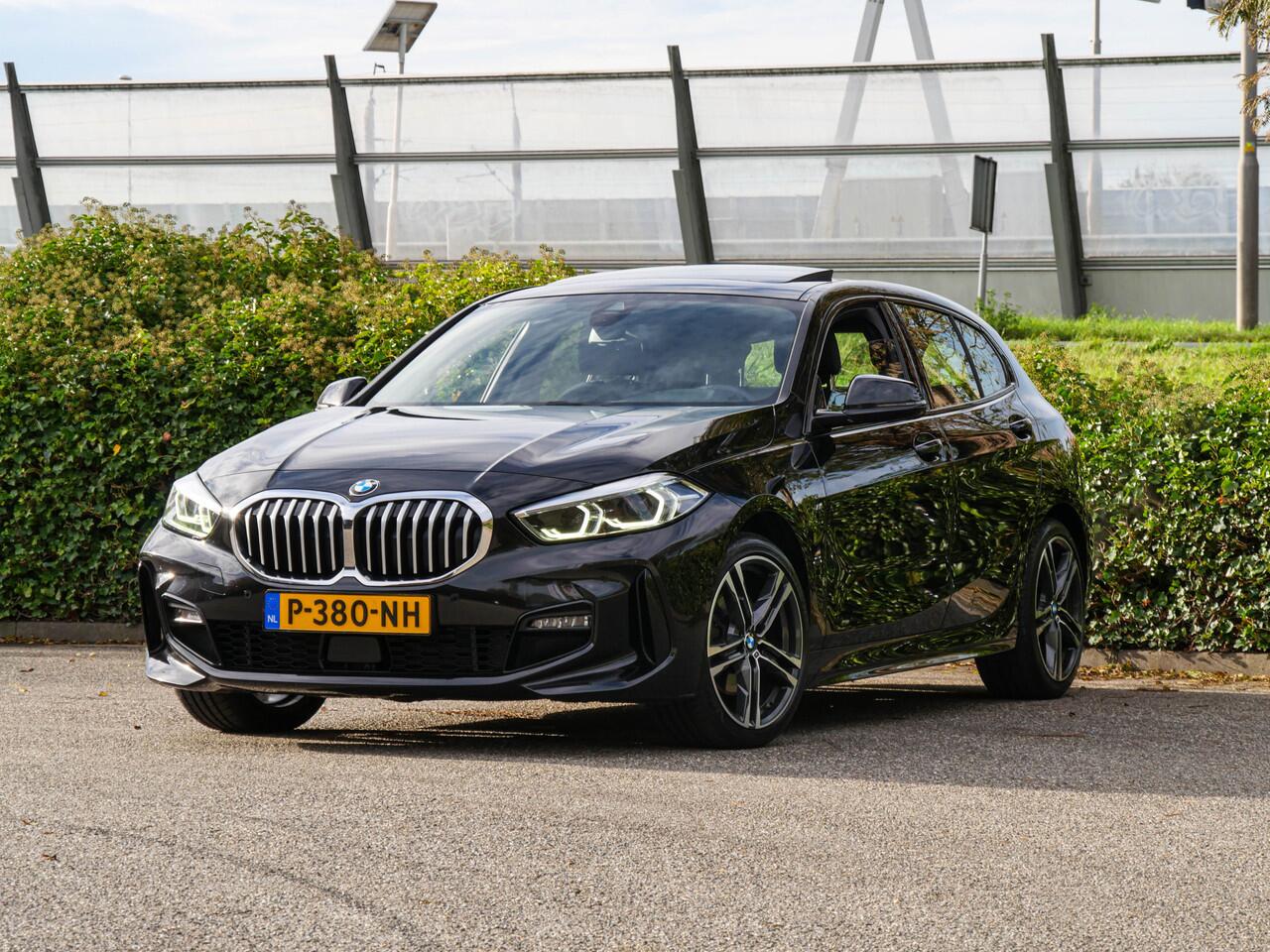 BMW 1-SERIE 118i Automaat M-Sport High Executive | PANODAK | CARPLAY | CAMERA |