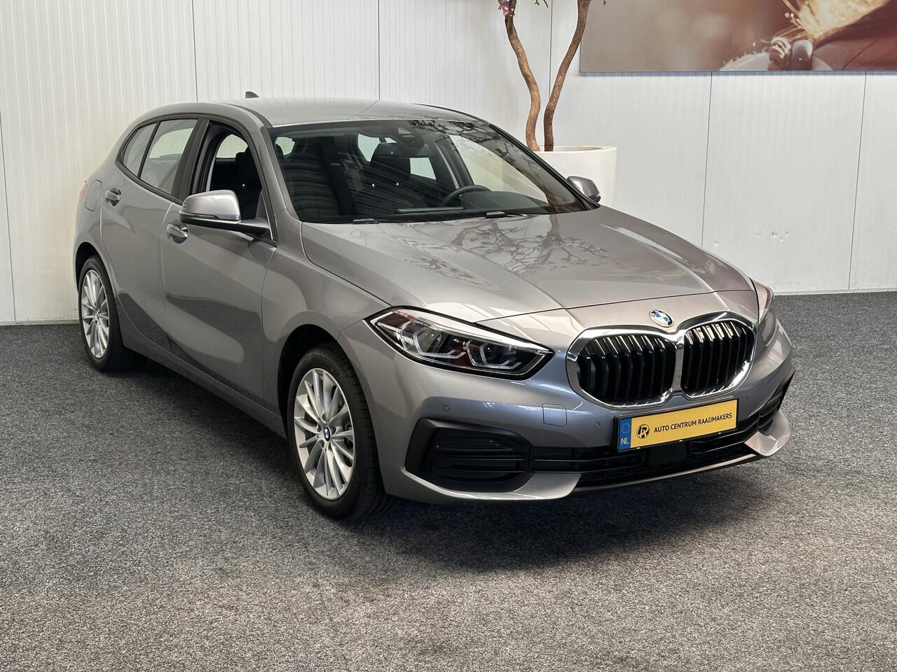 BMW 1-SERIE 116 NIEUWSTAAT !!! NAVIGATIE CRUISE CONTROL STOEL EN STUURVERWARMING APPLE CARPLAY/ANDROID ACHTERUITRIJCAMERA PDC ZEER MOOI !! 3010