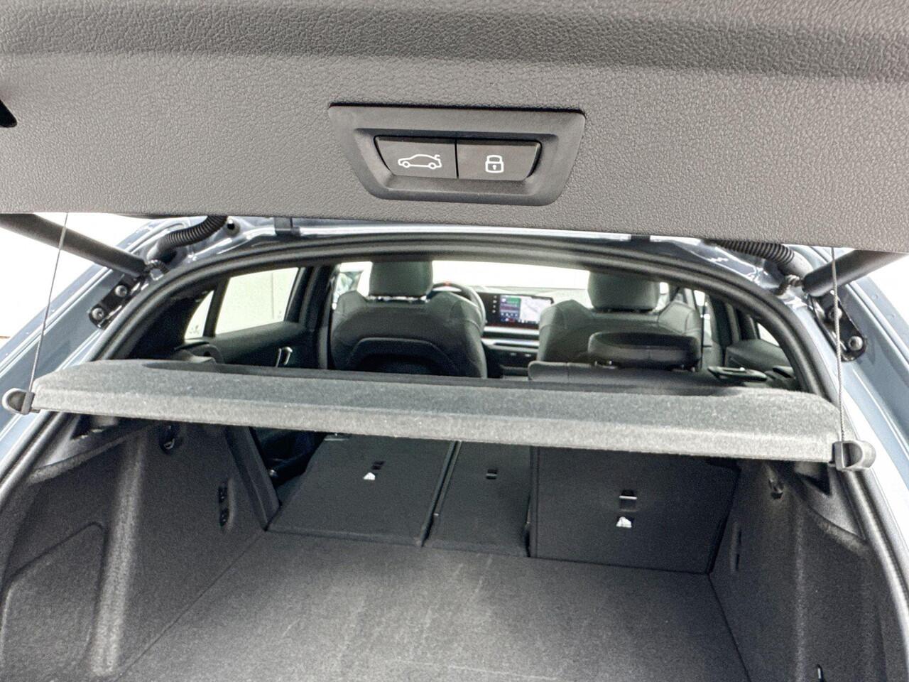 BMW 1-SERIE M135 xDrive | Harman-Kardon | Innovation Pack | Panoramadak