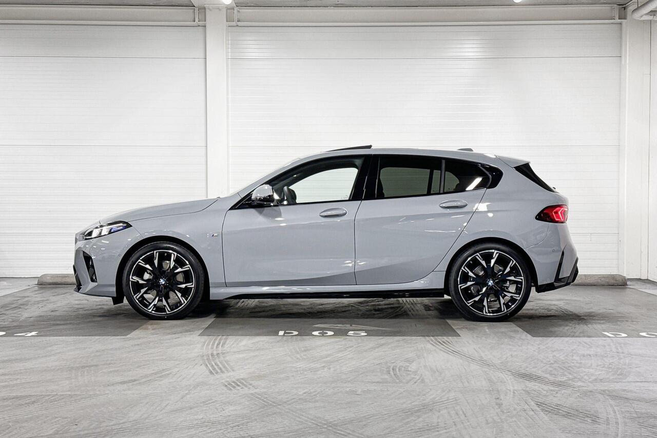 BMW 1-SERIE 120 | M-Sport | Premium Pack | Driving Assistant | Harman/Kardon | Panoramadak | Comfort Access | Selections