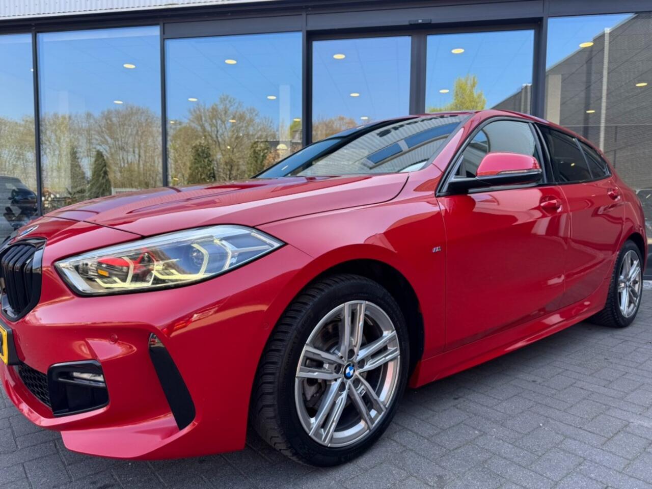 BMW 1-SERIE 118I M SPORT,LED,Clima,Lane Ass.,Cam,Half leer,Cruise