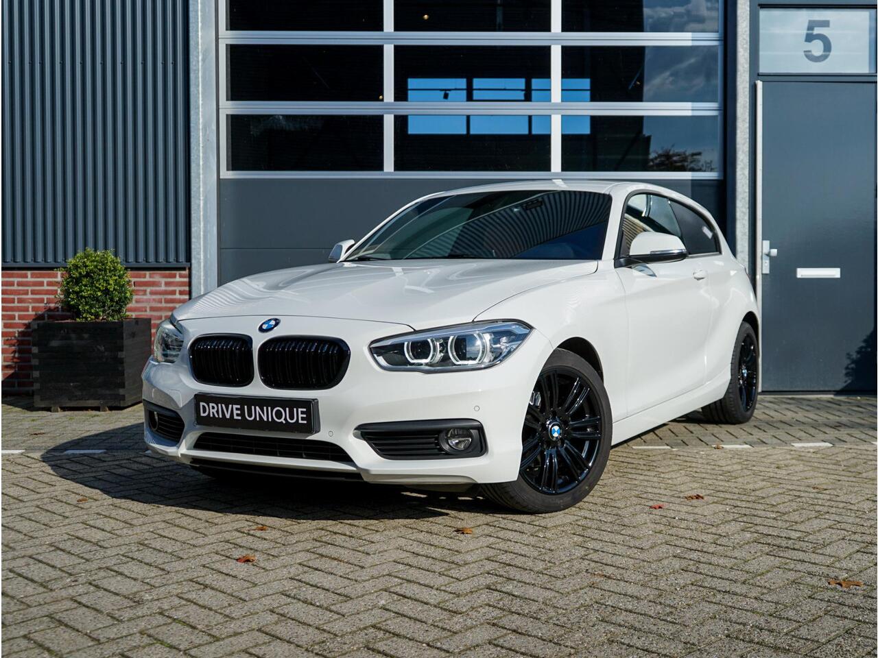 BMW 1-SERIE 118i High Executive