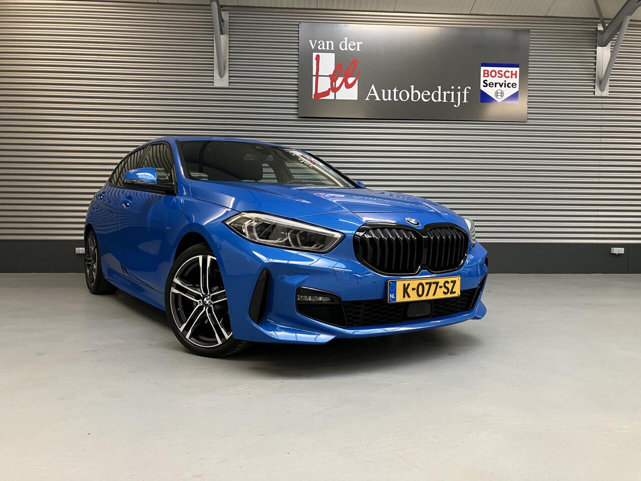 BMW 1-SERIE 118i HIGH EXE M SPORT/ADAPTIVE CR/PDC/STOEL STUUR VERW/1E EIG/ENZ