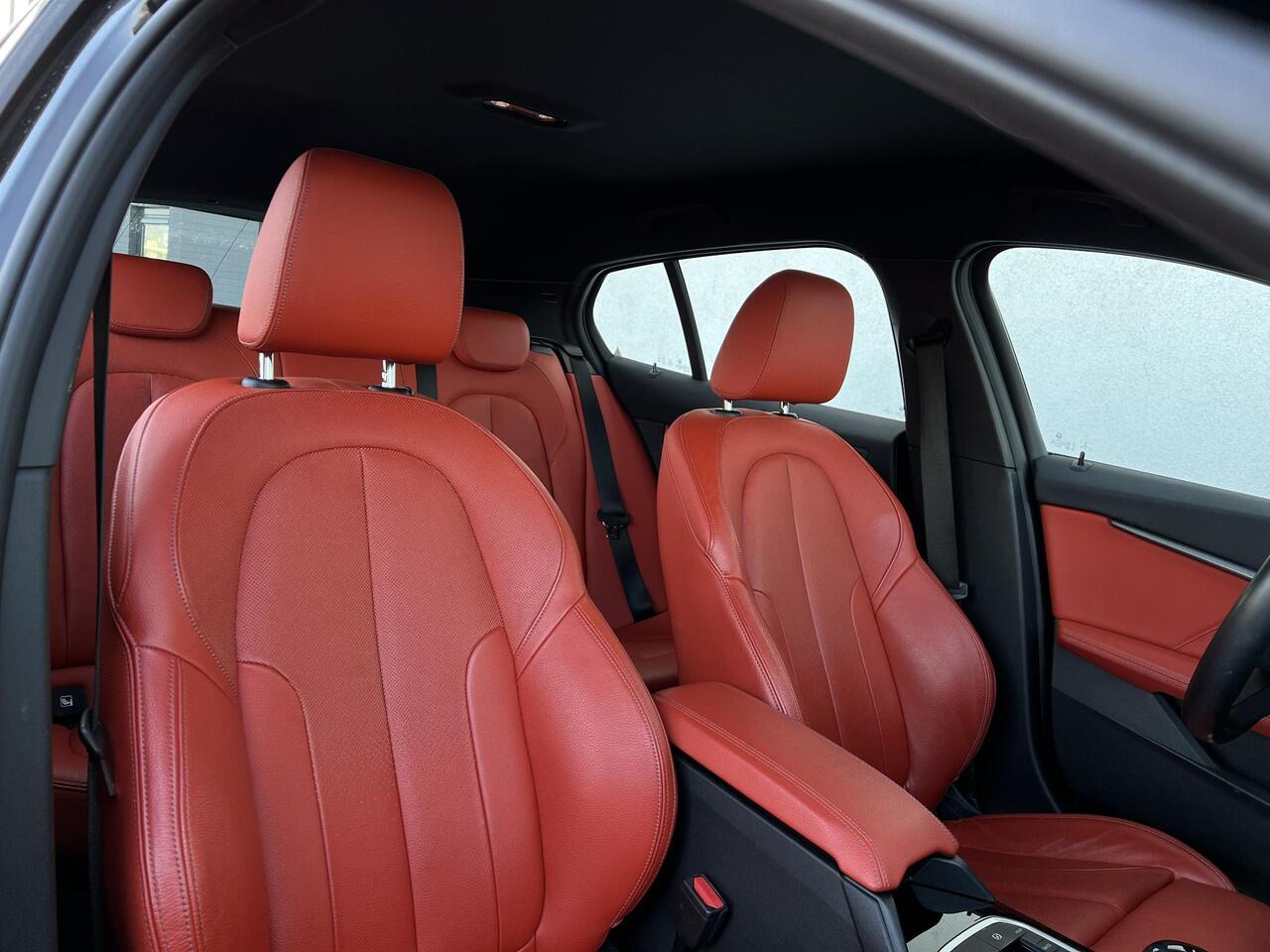 BMW 1-SERIE 118i High Executive Edition | M-Sportpakket | HiFi Sound | 18inch | Stoelverwarming