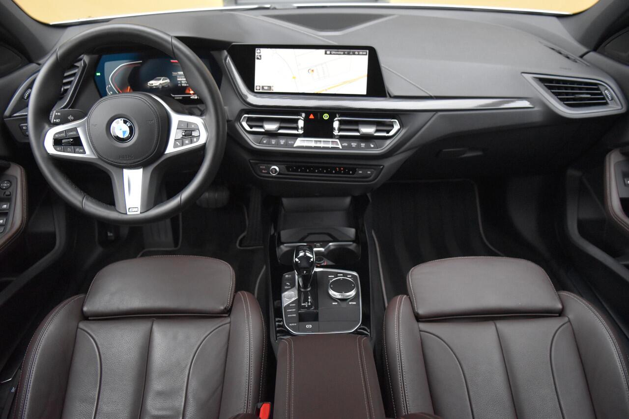 BMW 1-SERIE 118i High Executive Edition * Sportstoelen * Lichtpakket * M-Stuurwiel *