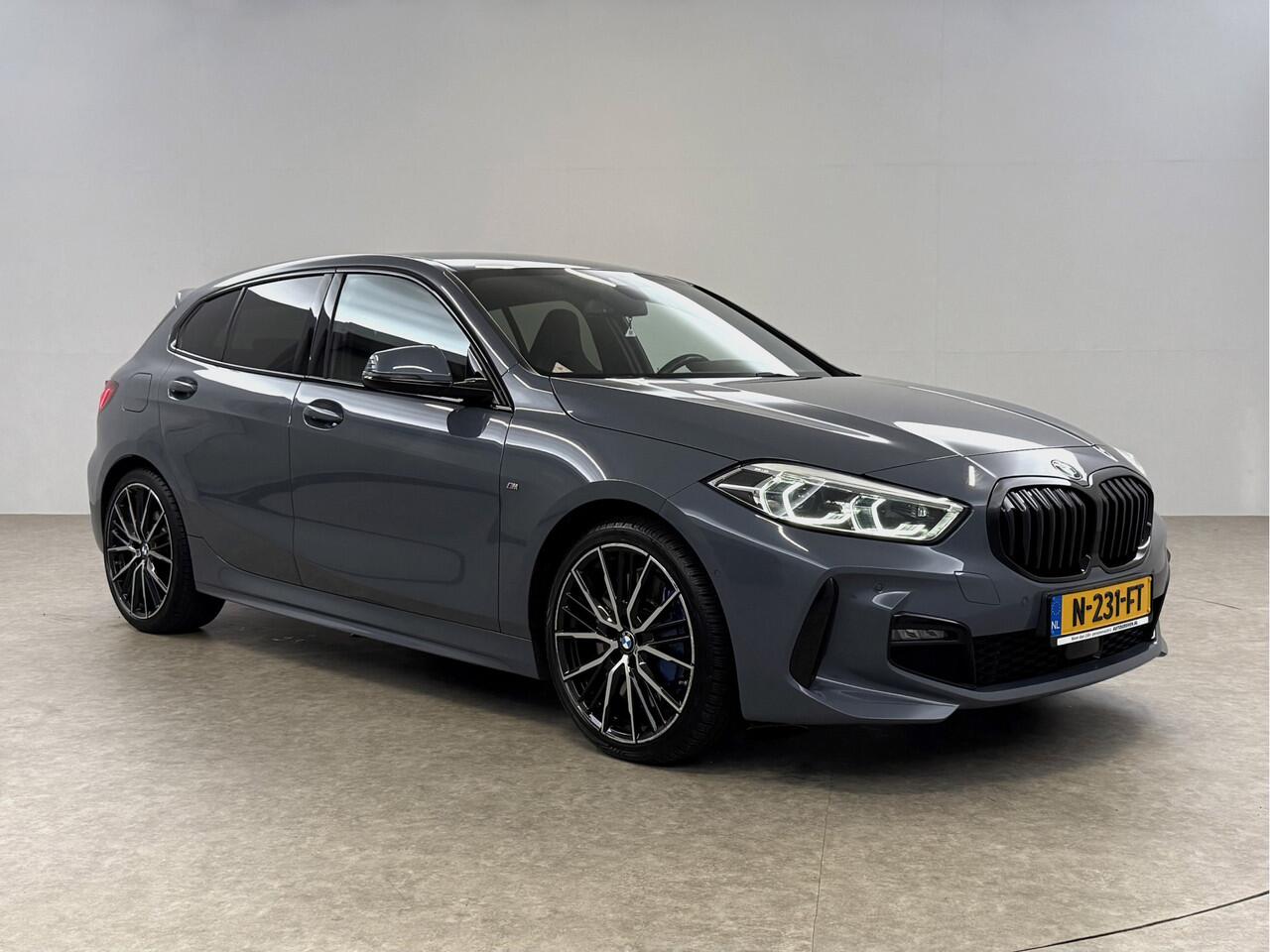 BMW 1-SERIE 118i M-Sport | Virtual | Camera | LED | Carplay | Stoel/Stuurverw. | Kuipstoelen | NAP