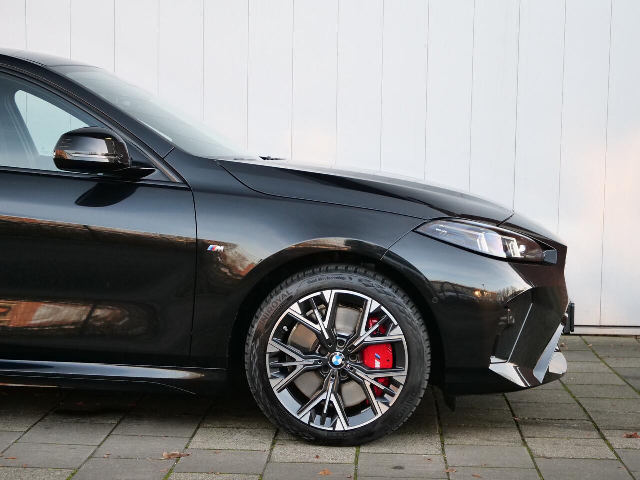 BMW 1-SERIE 116 automaat 123pk M Sportpakket Pro Stoelverwarming / Camera / Keyless entry