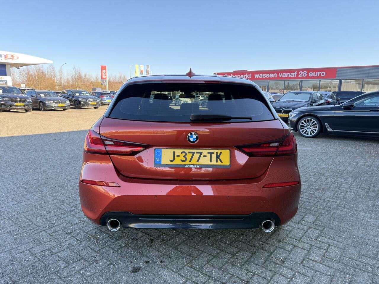 BMW 1-SERIE 118d Executive Edition Sportline LED Panoramadak Carplay Harman-Kardon