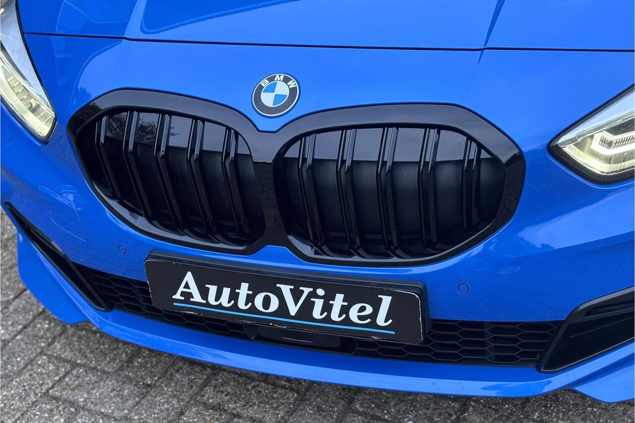 BMW 1-SERIE 118i M-sport | Stoel + Stuurverwarming | Camera | Adaptive Cruise | 2024