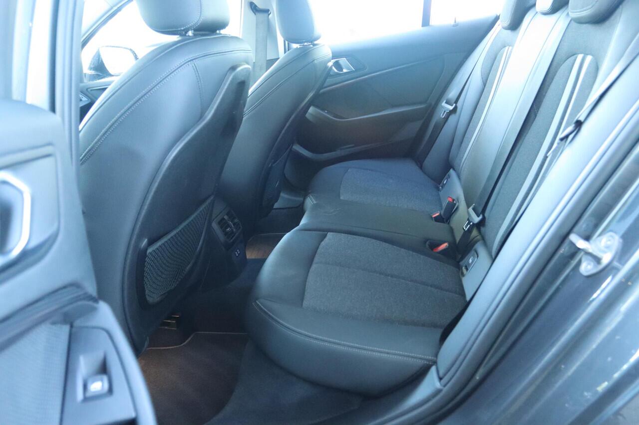 BMW 1-SERIE 118I EXECUTIVE EDITION AUT. | LED | VIRT. COCKPIT | CRUISE | CLIMATE | CARPLAY