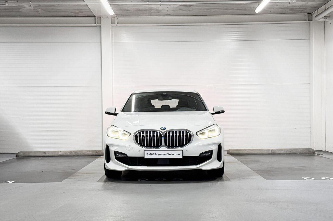 BMW 1-SERIE 118i Business Edition | M-Sport | Cruise Control | HiFi