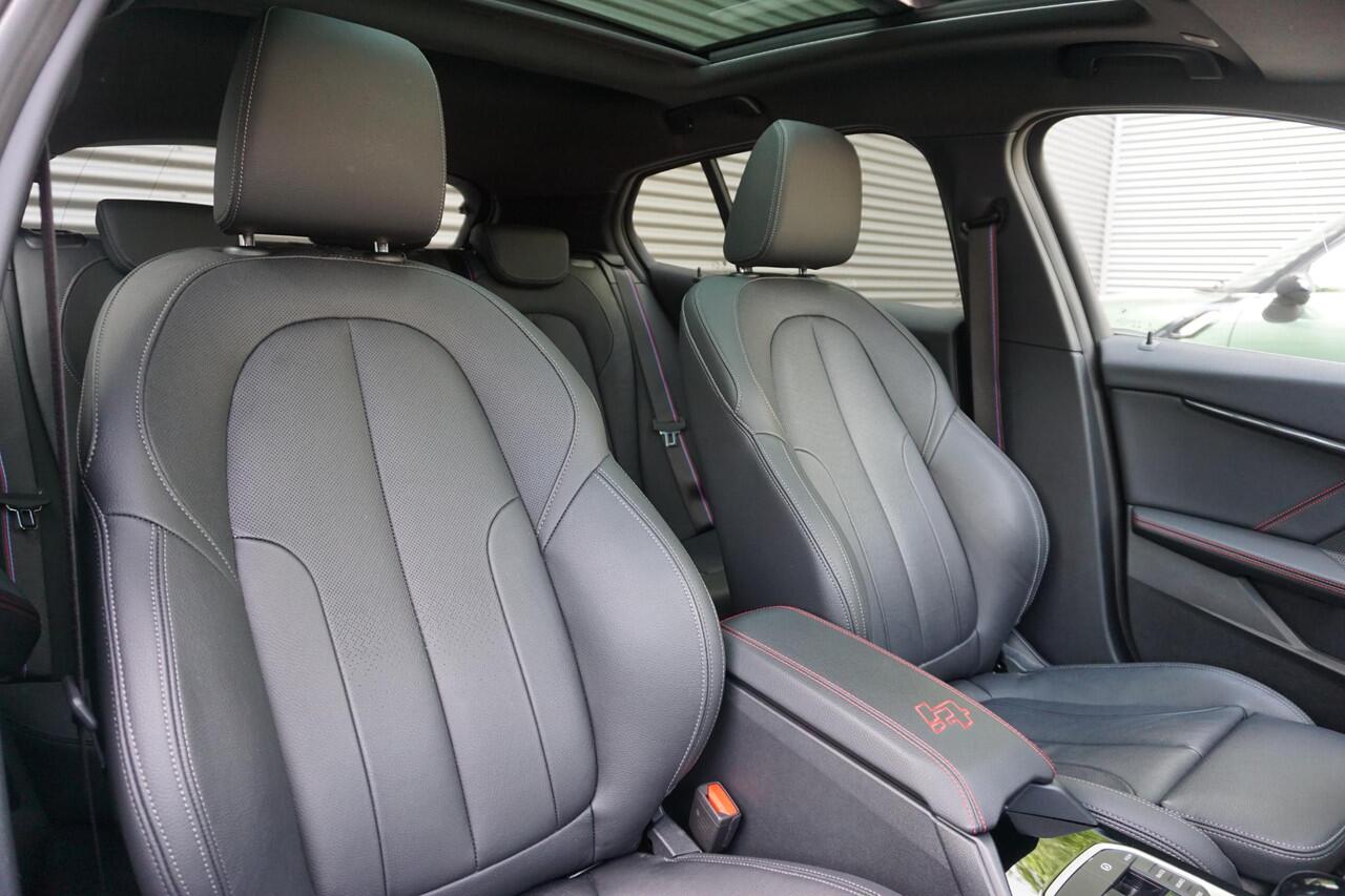 BMW 1-SERIE 5-deurs 128ti M Aerodynamicapakket | Comfort Pack | Travel Pack | Glazen panoramadak | BMW Head-Up Display | HiFi System