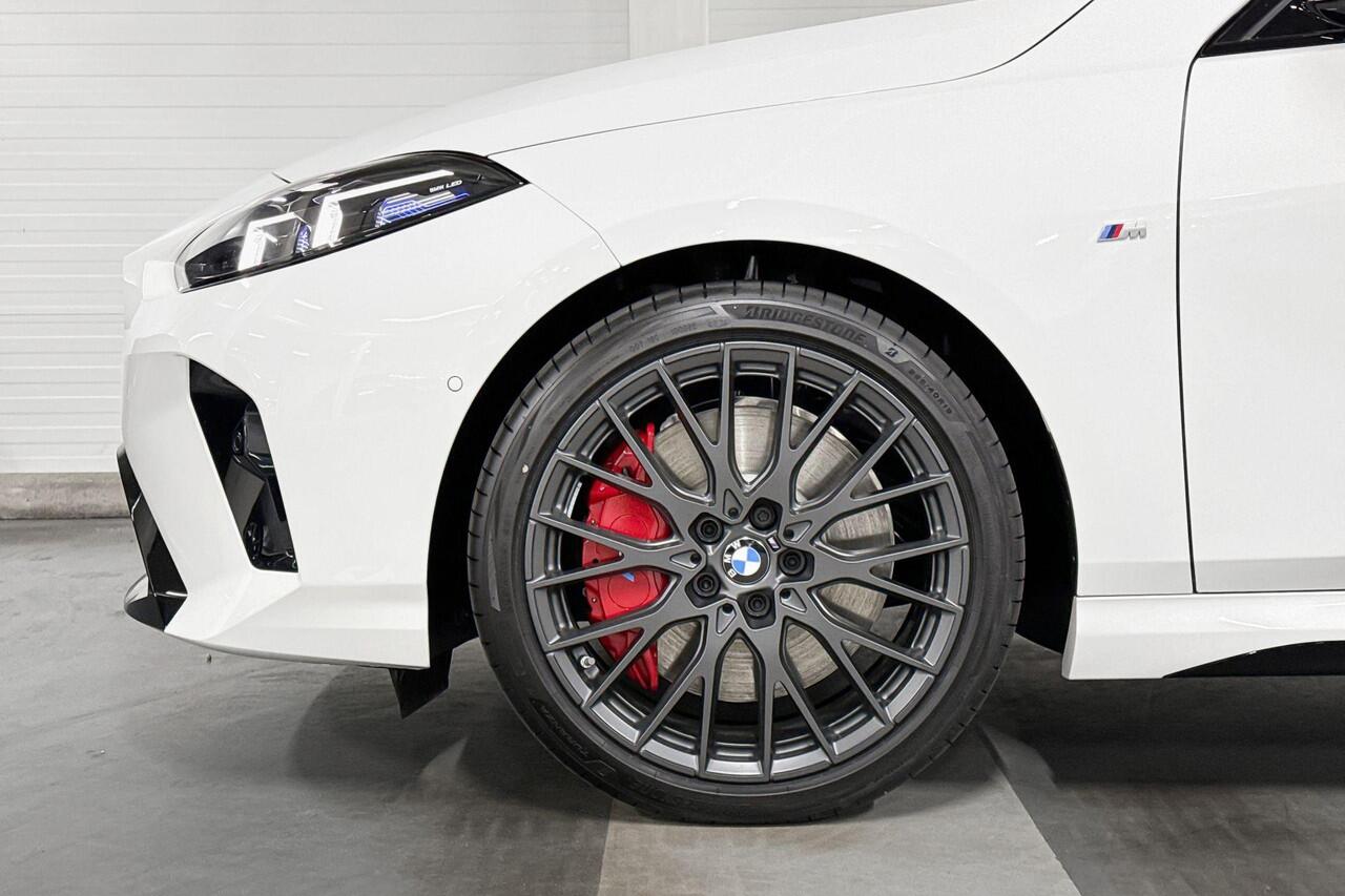 BMW 1-SERIE 120 | M-Sport Pro | Innovation Pack | Driving Assistant | Harman/Kardon | Panoramadak | Comfort Access | Selections