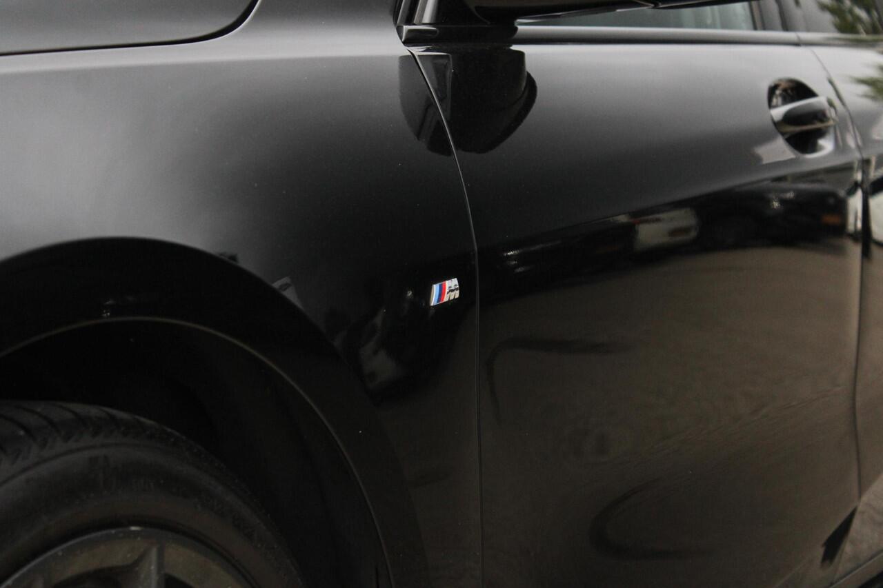 BMW 1-SERIE 120i High Executive Edition | ZUID | 178pk | Harman en Kardon | Panoramadak | Head-up display | M-Pakket