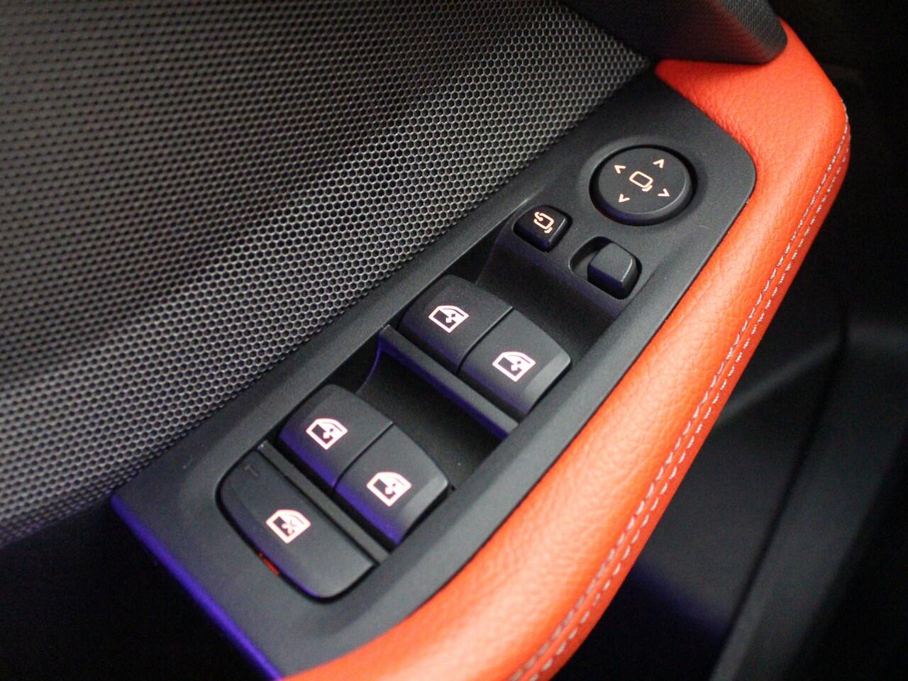 BMW 1-SERIE M135i xDrive High Executive Edition | Leder | H&K | HUD | Camera |*