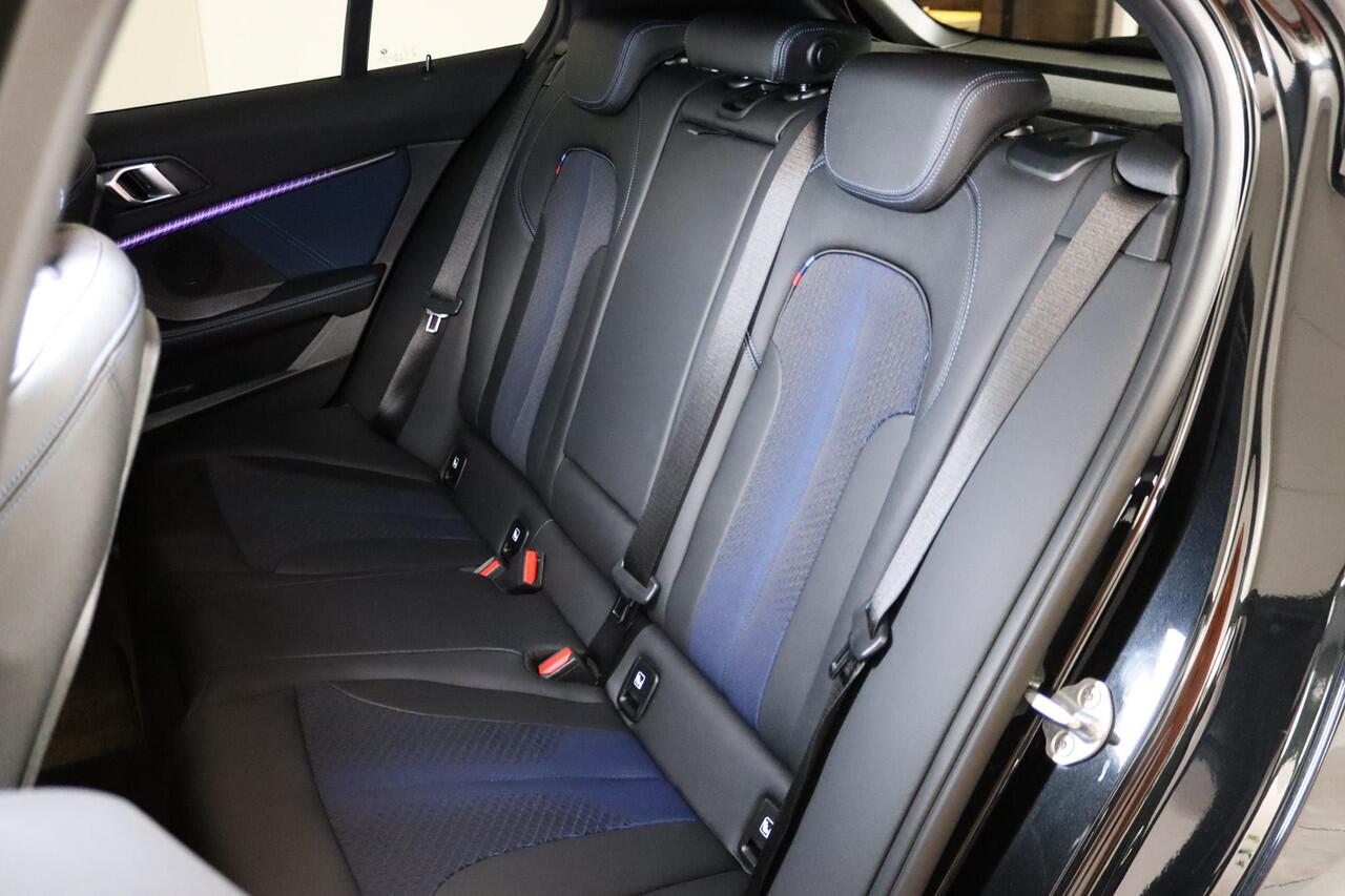 BMW 1-SERIE 118i High Executive, M-sport, LED, Navigatie, Cruise Control, Stoelverwarming, Apple CarPlay/Android Auto