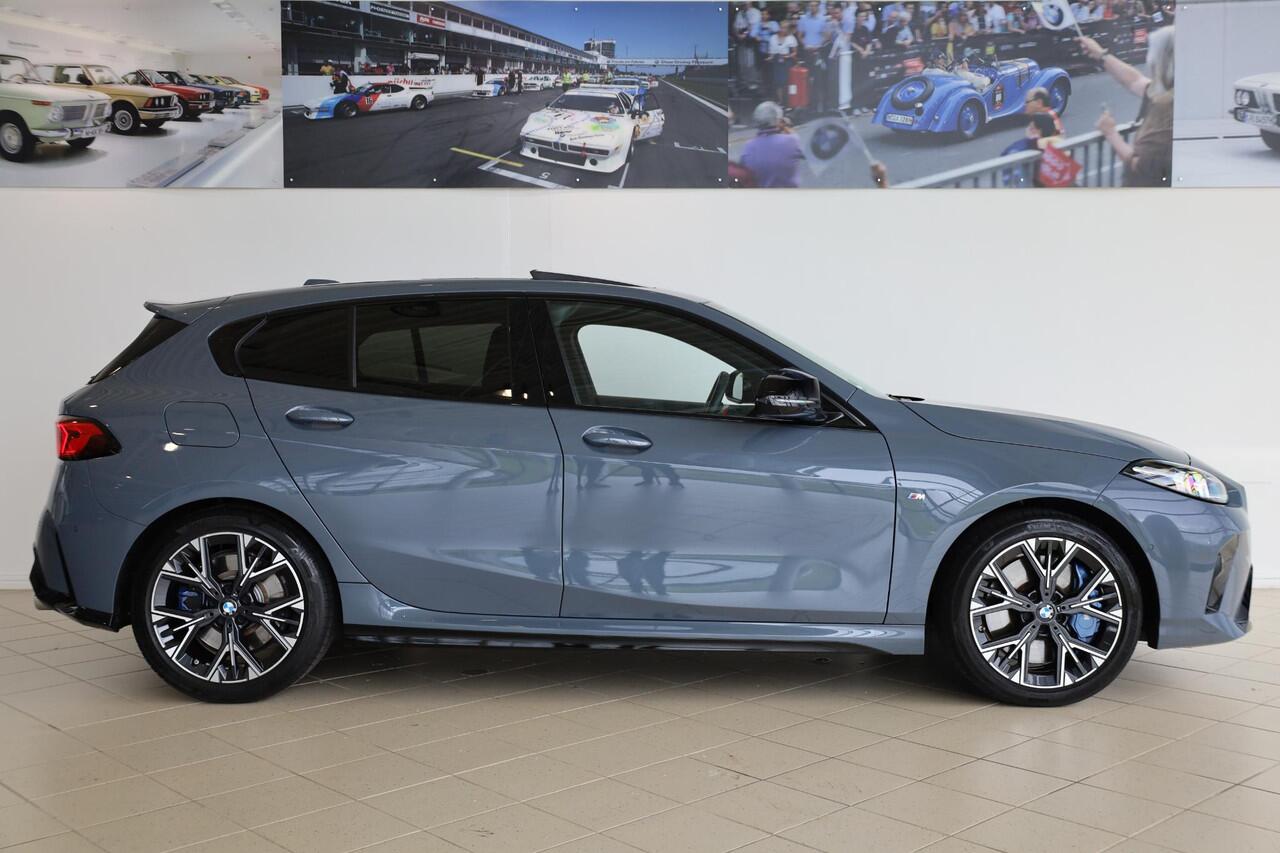 BMW 1-SERIE 5-deurs M135 xDrive | Innovation Pack | Stoelen-Pack