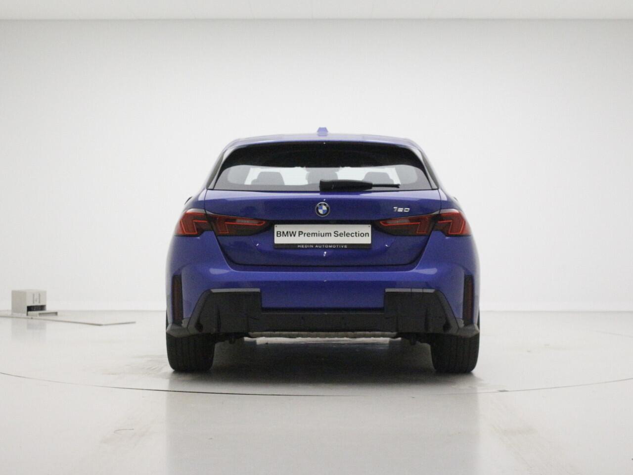 BMW 1-SERIE 120 M-Sport | Panorama | 19" | Harman Kardon | BSI 3 jr - 40.000km