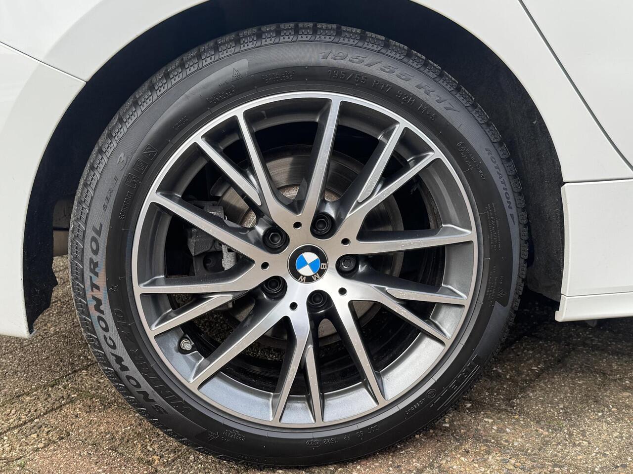 BMW 1-SERIE 118i High Executive M-Sport pakket I INCL. ¤ 850,00 AFL.KOSTEN + BOVAG GARANTIE