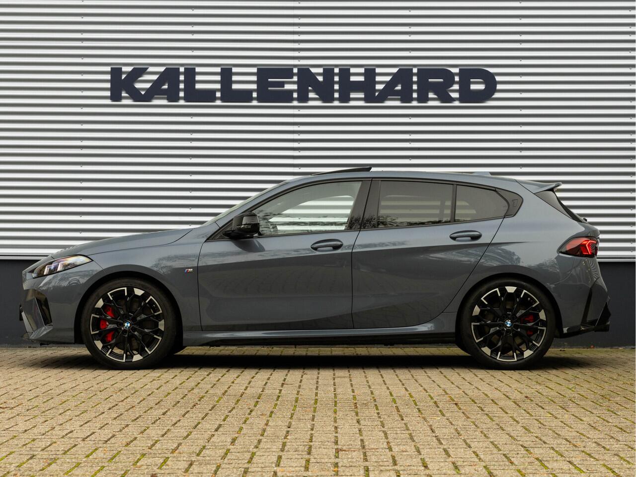 BMW 1-SERIE M135 xDrive M-Sport Pro - Pano - Harman Kardon - Driving Ass Plus