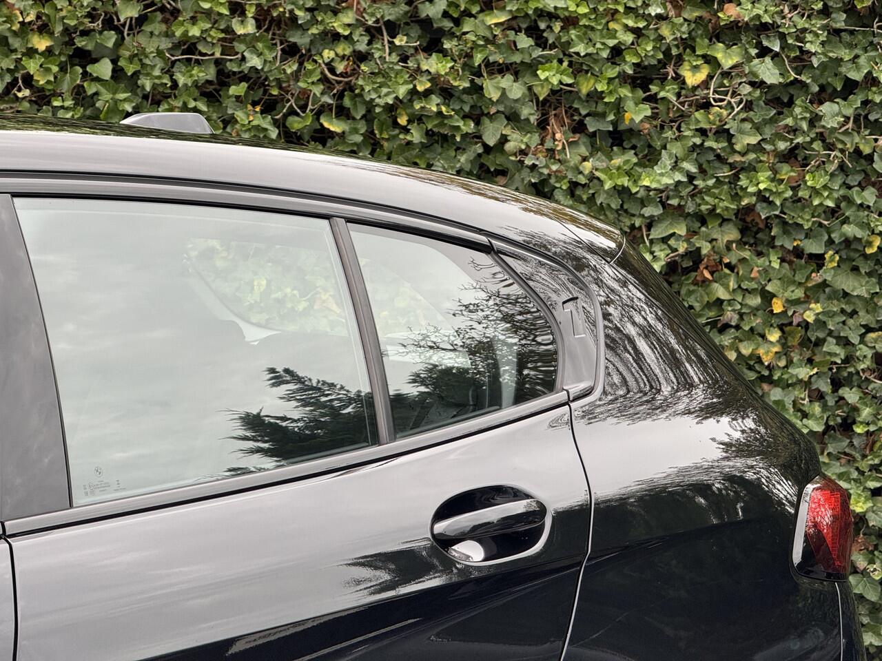 BMW 1-SERIE 120 | M-Sport | 19'' | Elek. Stoelverst. | Head-Up | Comfort Access