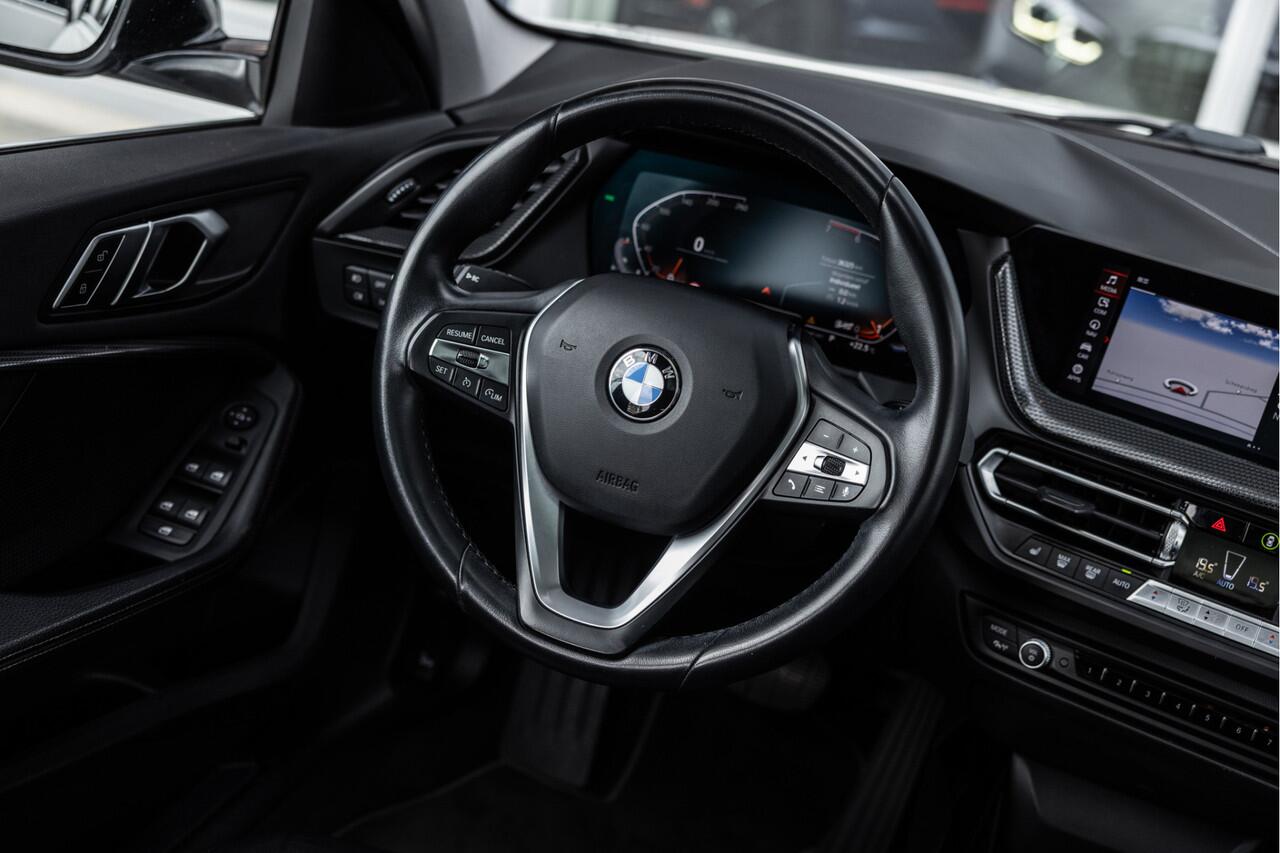 BMW 1-SERIE 118i High Executive Edition | Pano | Camera