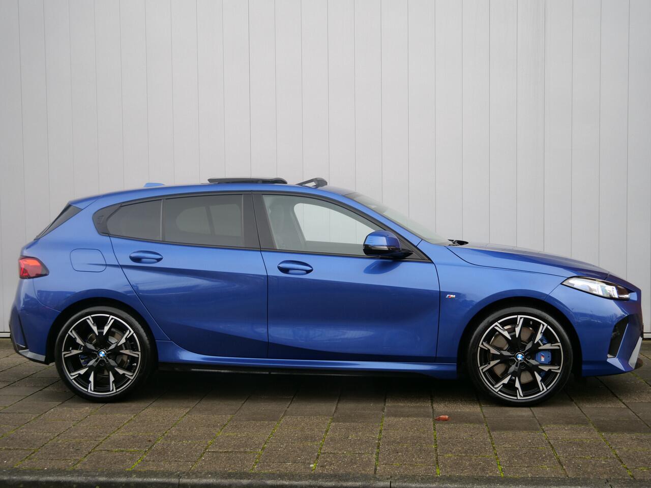 BMW 1-SERIE 120 156 Pk Automaat M-Sportpakket Navi / DAB / Schuifdak / Apple carplay