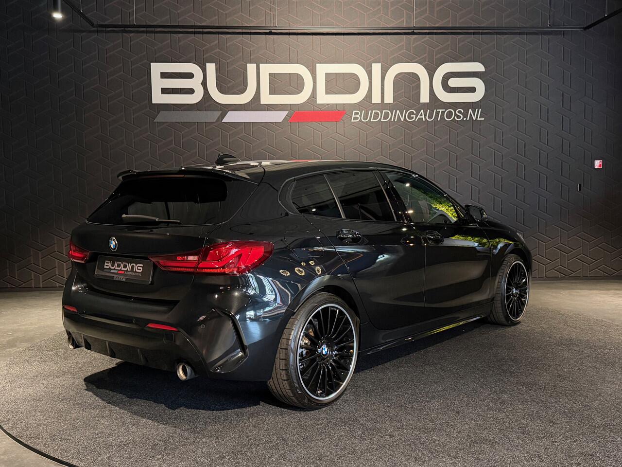 BMW 1-SERIE 120i Business Ed | M-sport | Leder | CarPlay