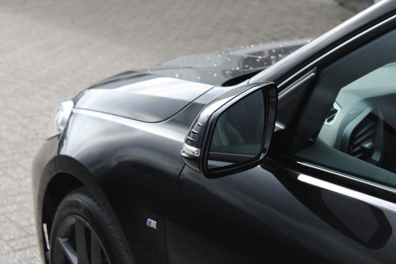 BMW 1-SERIE 120i High Executive Edition | ZUID | 178pk | Harman en Kardon | Panoramadak | Head-up display | M-Pakket