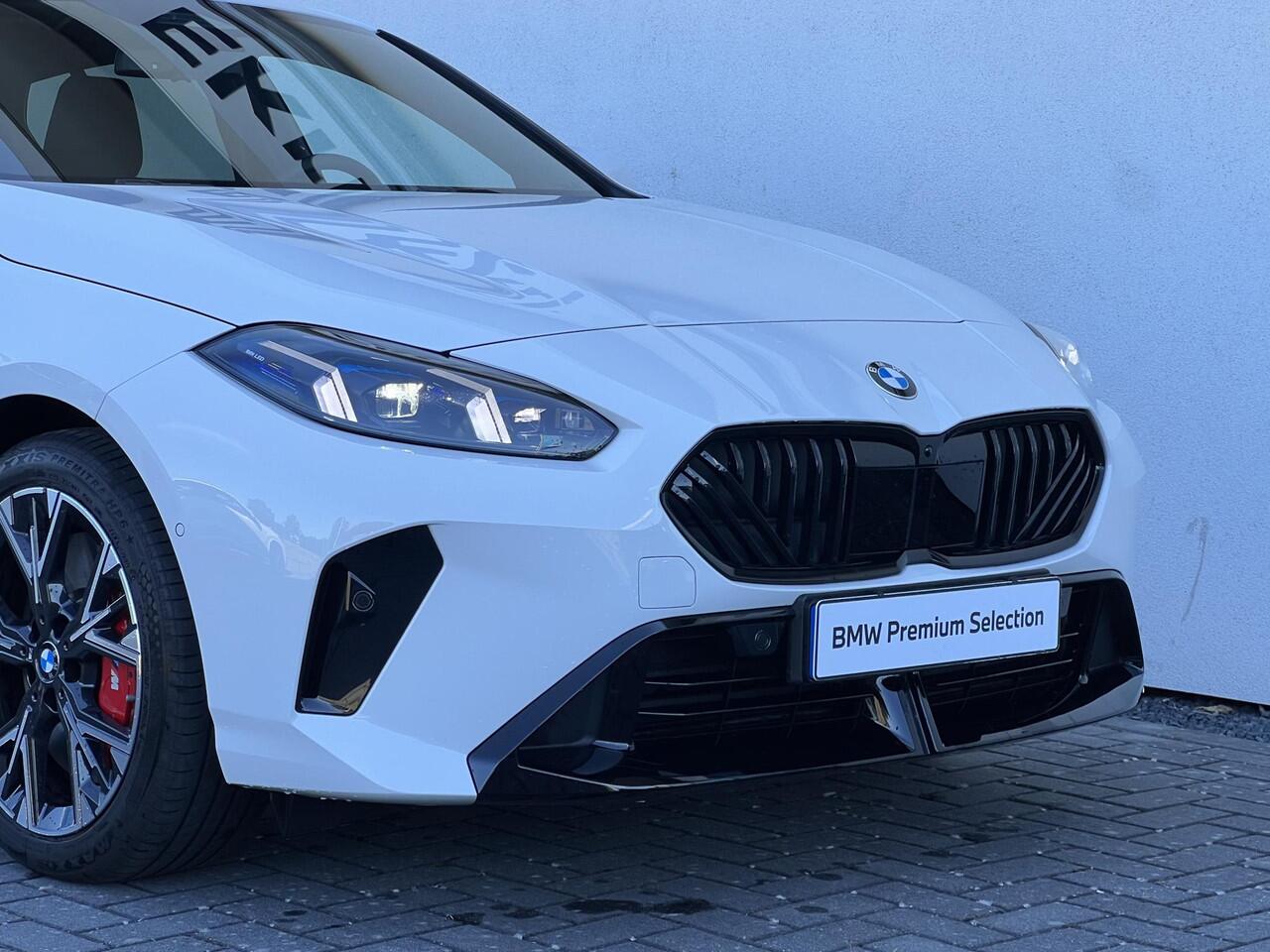 BMW 1-SERIE 120 5-deurs | M Sportpakket Pro | Pano | Premium Pack | Ekris Selection