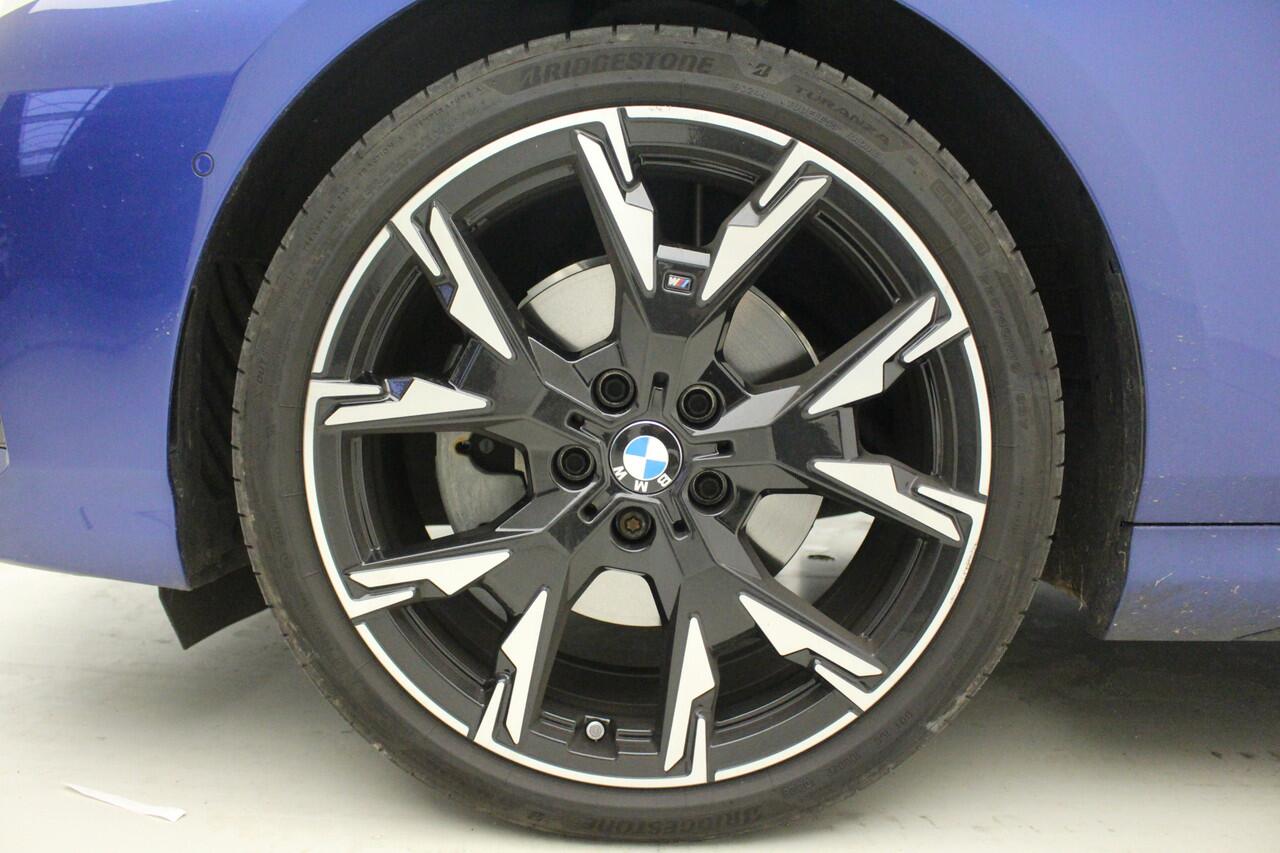 BMW 1-SERIE 120 M-Sport | Panorama | 19" | Harman Kardon | BSI 3 jr - 40.000km
