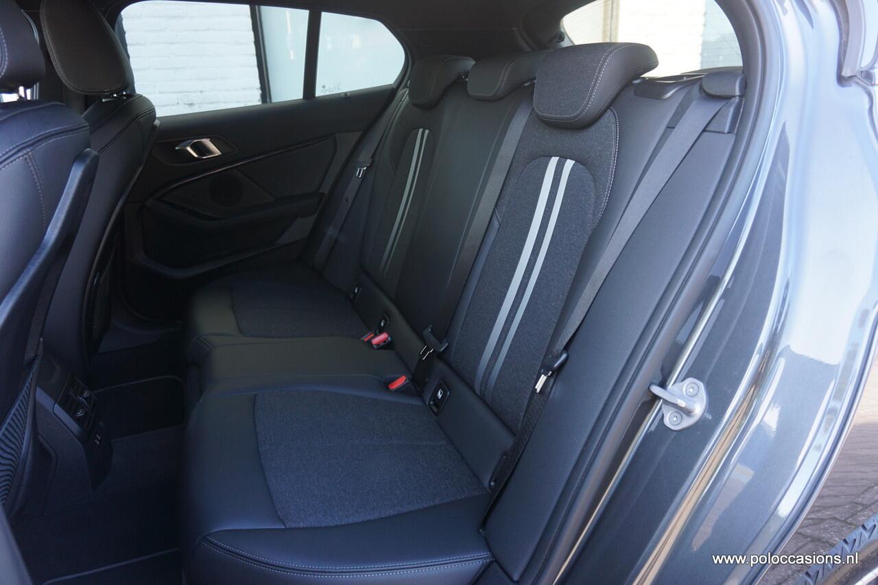 BMW 1-SERIE 118i Sportline | APK 2jr! | Automaat | Carplay | DAB+ |