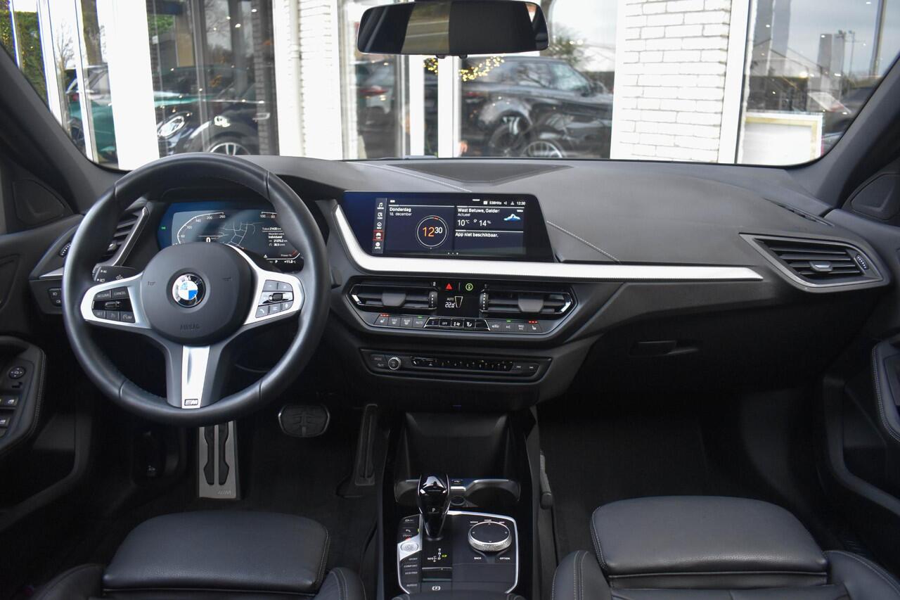 BMW 1-SERIE 118i M-Sport Pano Leder Trekhaak Camera HiFi